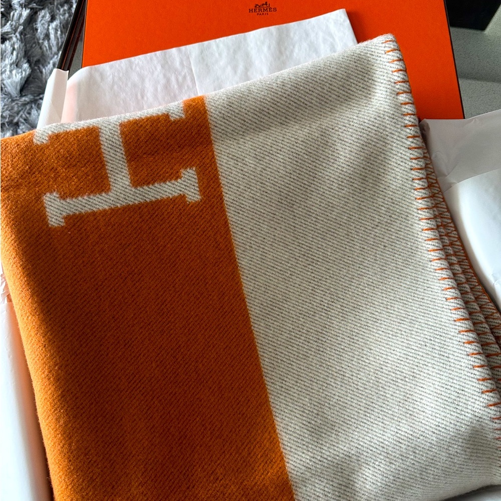 Brand new never worn authentic Hermes blanket - Picture 2 of 3